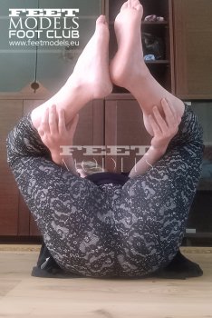 Feet modelka