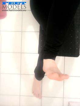 Feet modelka
