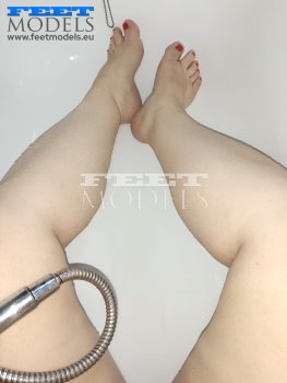 Feet modelka