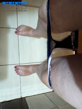 Feet modelka