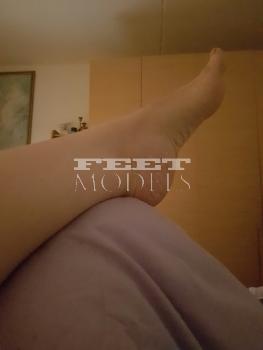 Feet modelka