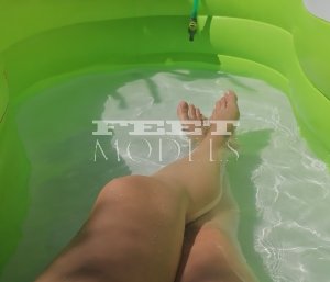 Feet modelka