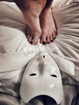 Feet modelka