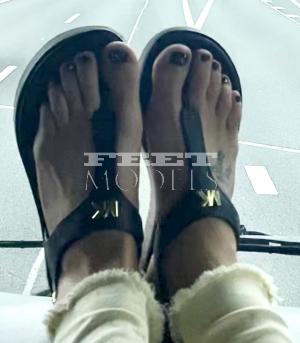 Feet modelka