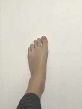 Feet modelka