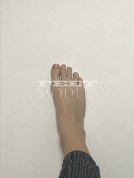 Feet modelka