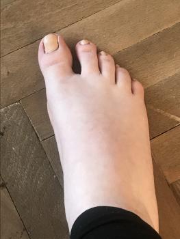 Feet modelka