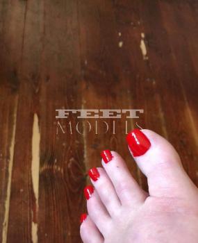 Feet modelka