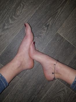 Feet modelka