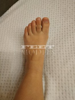 Feet modelka