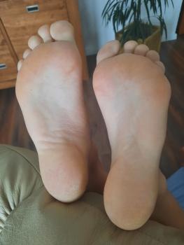 Feet modelka