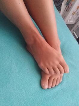Feet modelka