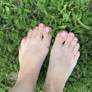 Feet modelka