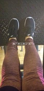 Feet modelka