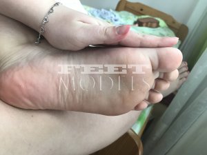 Feet modelka
