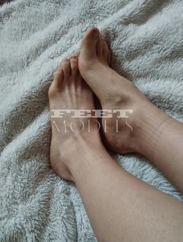 Feet modelka