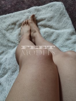 Feet modelka