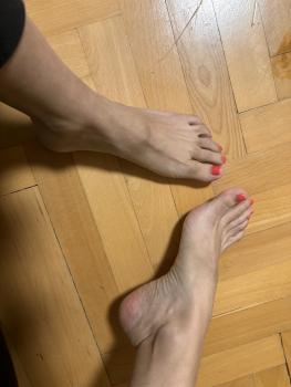 Feet modelka