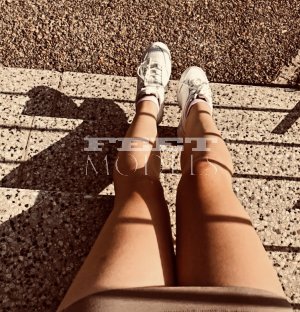 Feet modelka