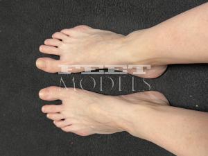 Feet modelka