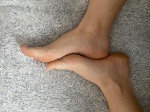 Feet modelka