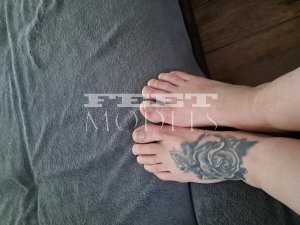 Feet modelka