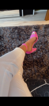 Feet modelka