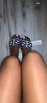 Feet modelka
