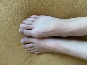 Feet modelka