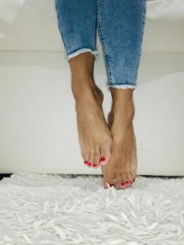 Feet modelka