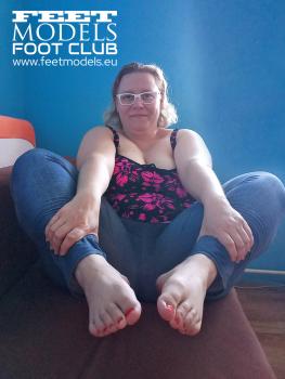 Feet modelka