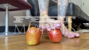 Feet modelka