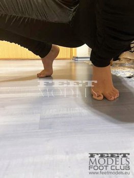 Feet modelka