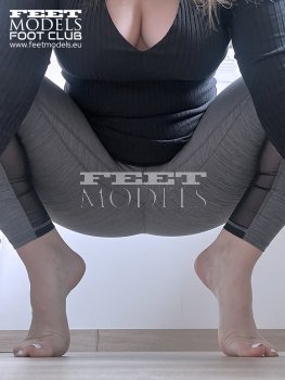 Feet modelka